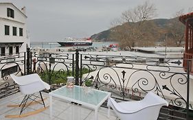 Port View Apartment